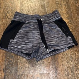 VS shorts XS